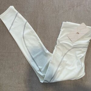 NWT Fabletics Leggings